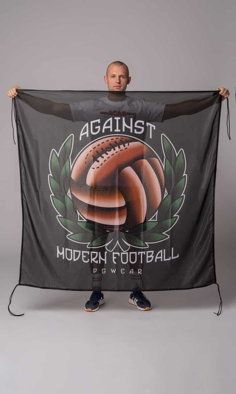 Flaga "Against Modern Football"