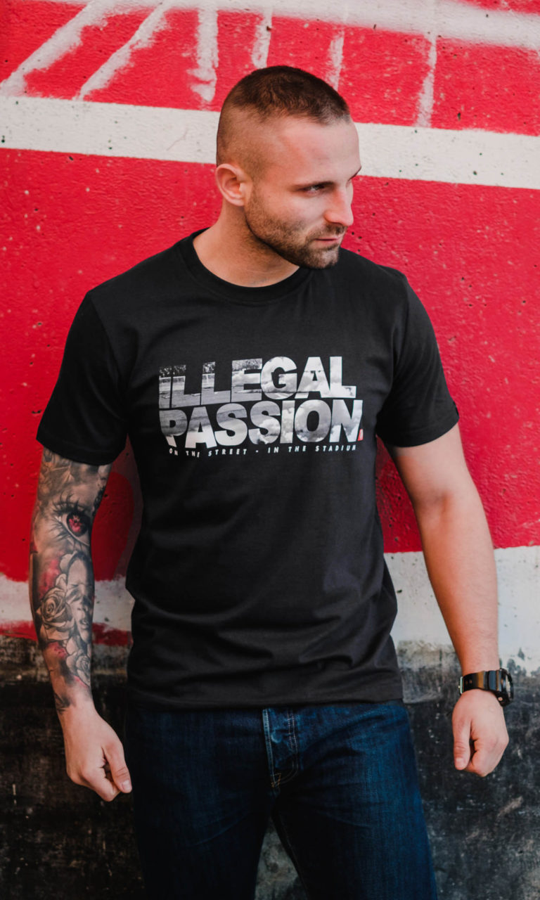 T-shirt "Illegal Passion"